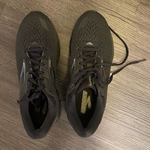 Brooks gts 18